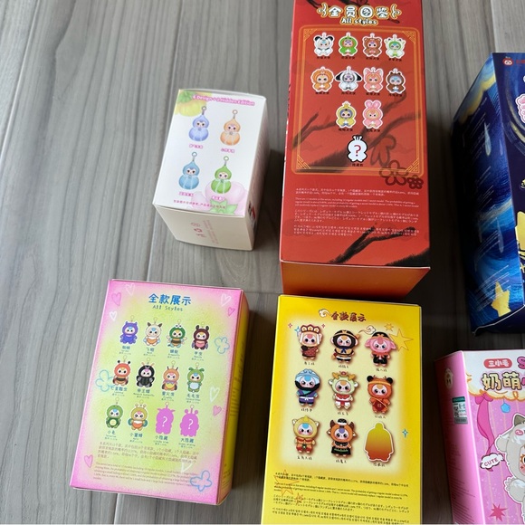 9 items Blind Box Bundle - Picture 4 of 6